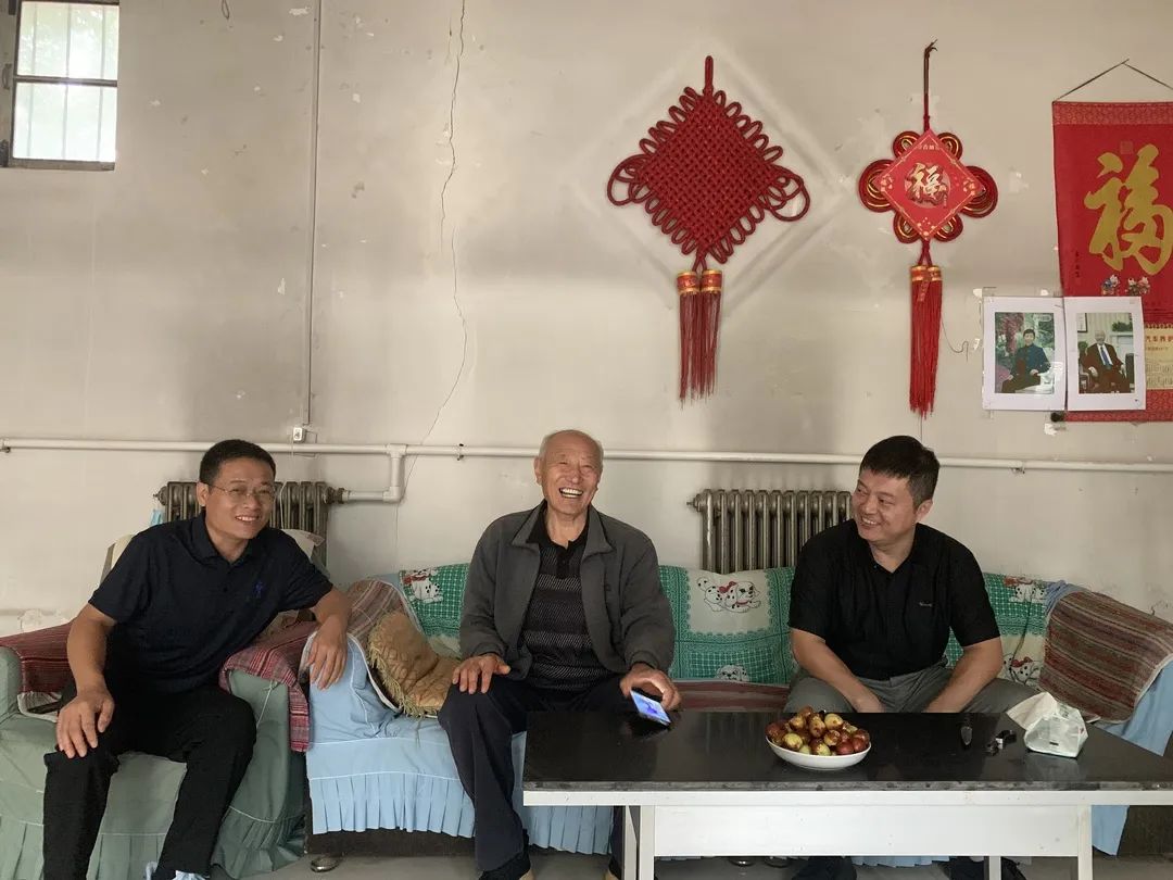 1696667281477937.jpg 640.jpg