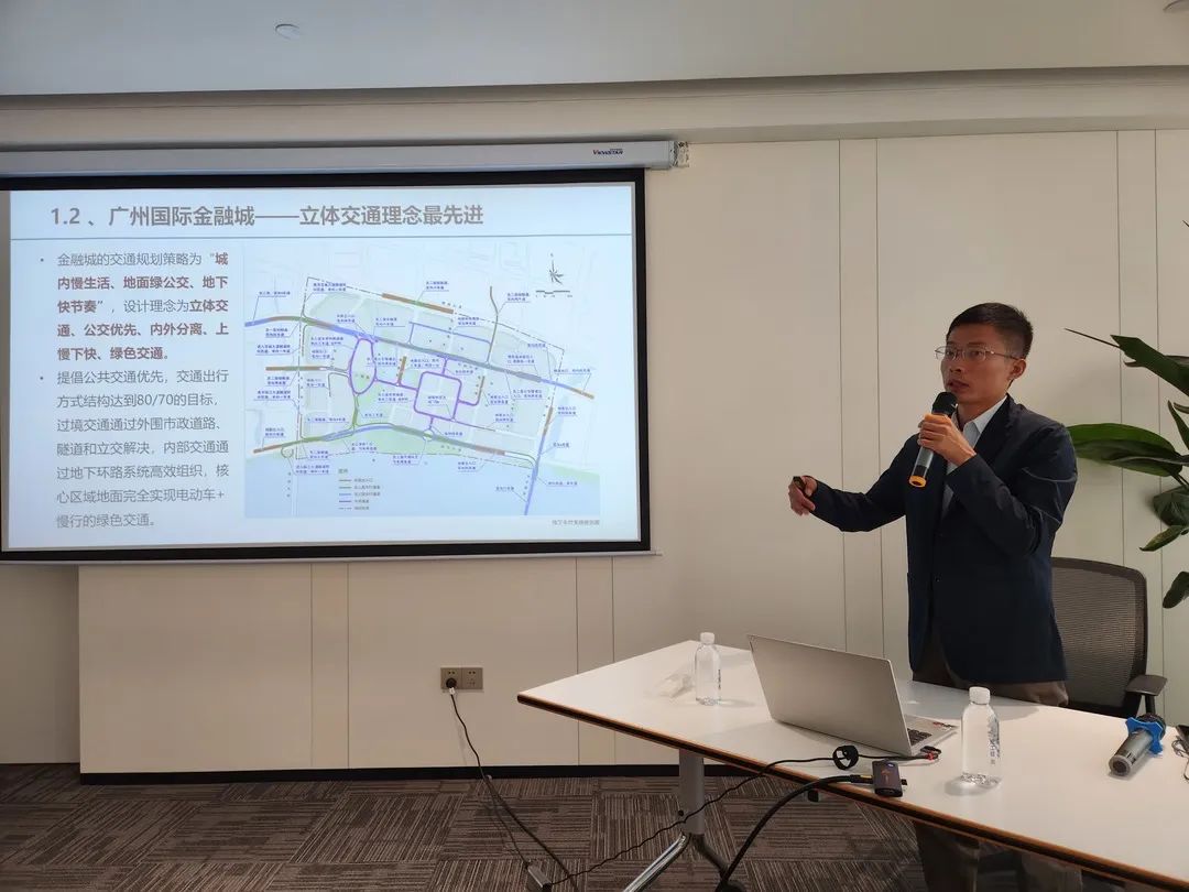 1696667696993221.jpg 640.jpg